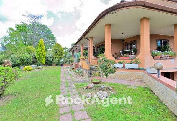 casa indipendente in vendita ad Aprilia