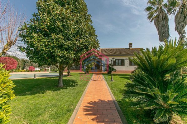 casa indipendente in vendita ad Aprilia