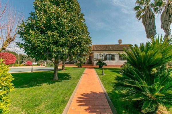 casa indipendente in vendita ad Aprilia