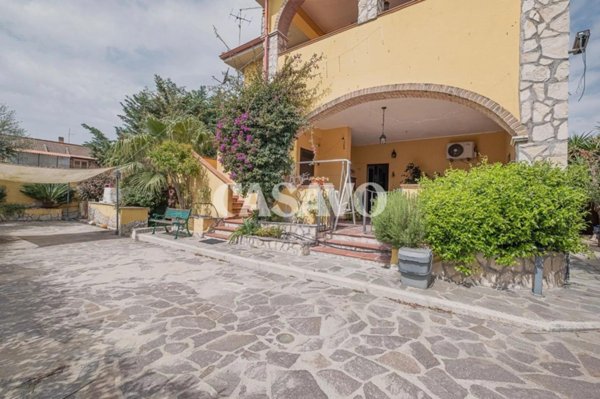 appartamento in vendita ad Aprilia in zona Cogna