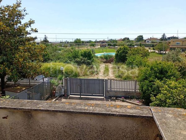 appartamento in vendita ad Aprilia in zona Fossignano