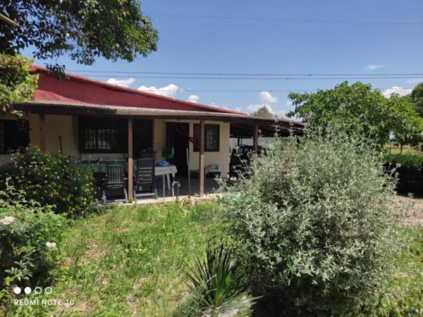 casa indipendente in vendita ad Aprilia in zona Campoverde