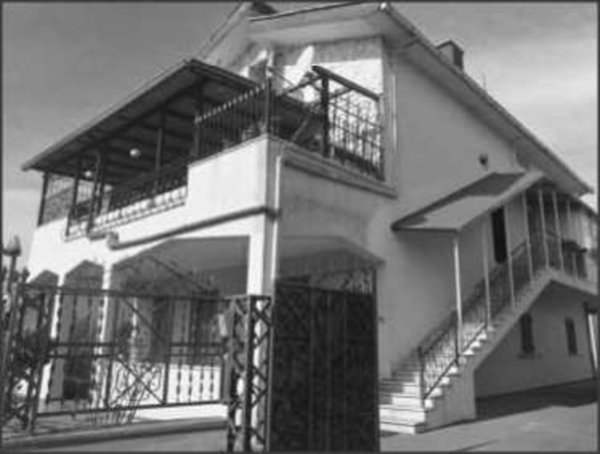 casa indipendente in vendita ad Aprilia in zona Genio Civile