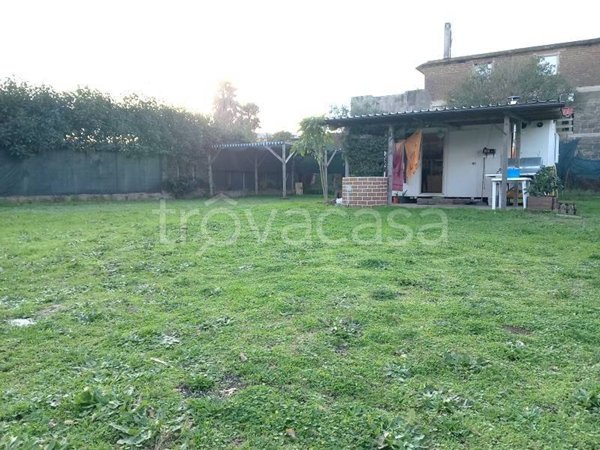 terreno agricolo in vendita ad Aprilia in zona Campo di Carne