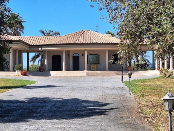 casa indipendente in vendita ad Aprilia in zona Campoverde