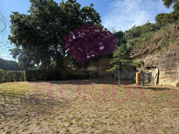 terreno agricolo in vendita ad Aprilia in zona Fossignano