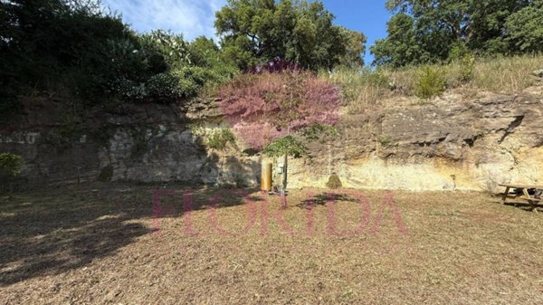terreno agricolo in vendita ad Aprilia in zona Fossignano