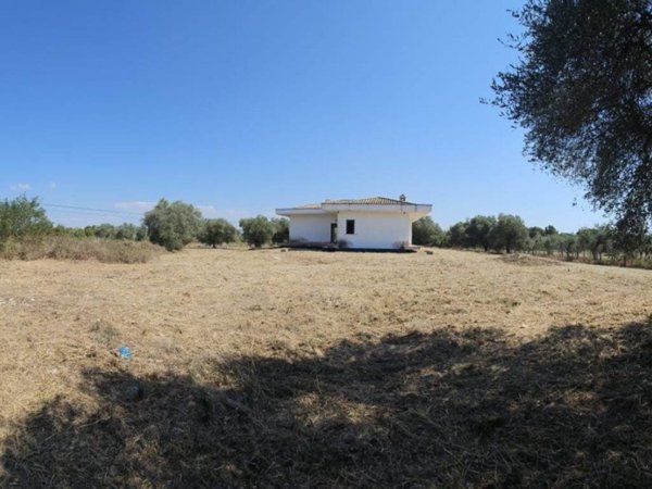 casa indipendente in vendita ad Aprilia in zona Campo di Carne