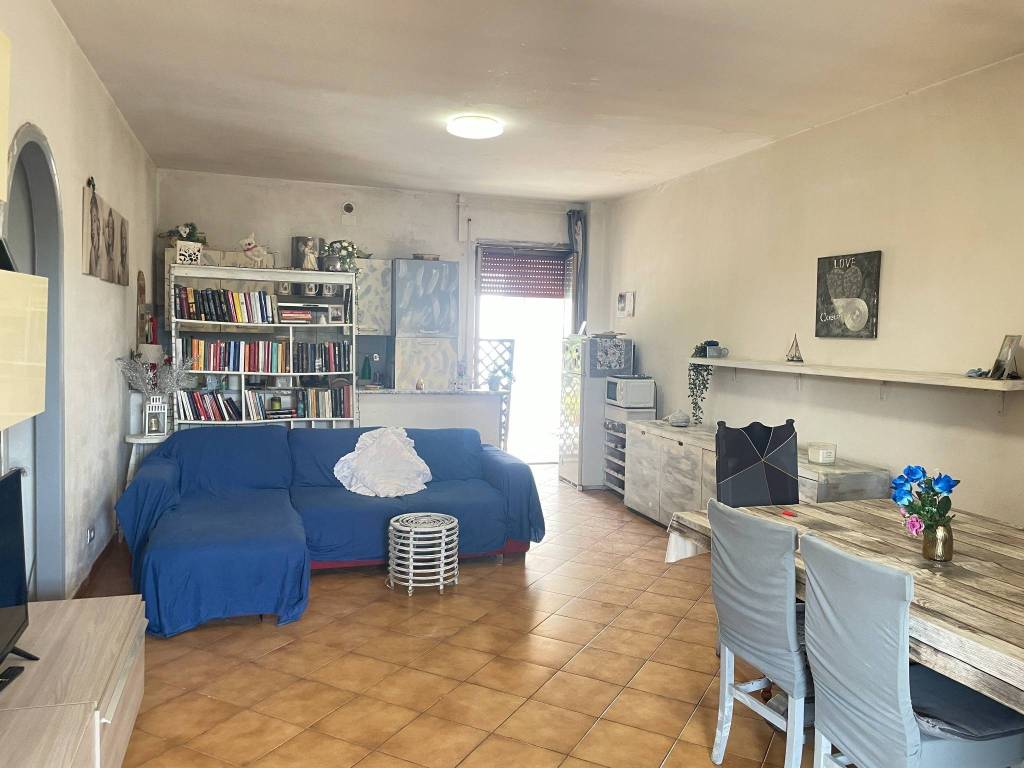 casa indipendente in vendita ad Aprilia in zona Fossignano