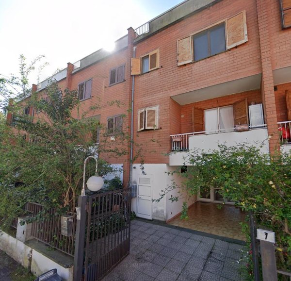 casa indipendente in vendita ad Aprilia