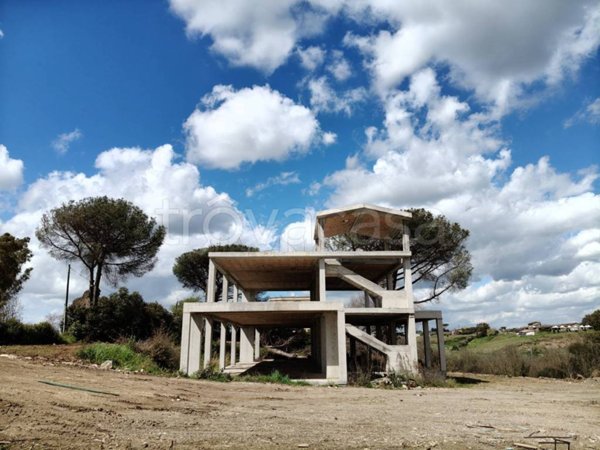 casa indipendente in vendita ad Aprilia in zona Campoleone