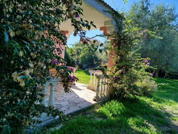 casa indipendente in vendita ad Aprilia