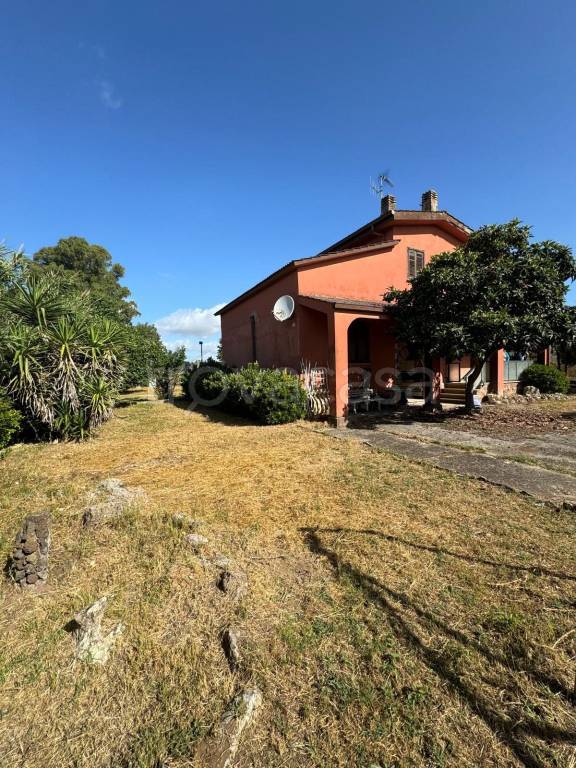 appartamento in vendita ad Aprilia in zona Genio Civile