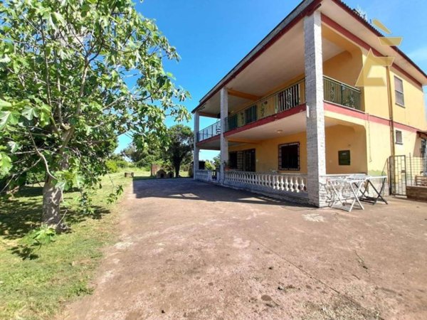 appartamento in vendita ad Aprilia in zona Cogna