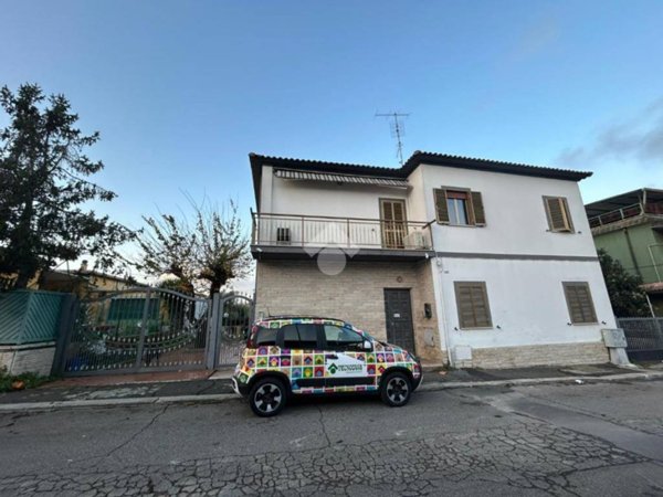 appartamento in vendita ad Aprilia