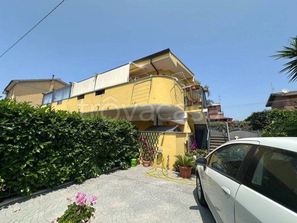 appartamento in vendita ad Aprilia in zona Campoleone