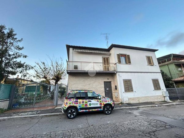 appartamento in vendita ad Aprilia