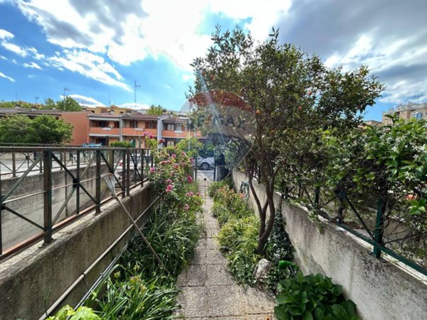 casa indipendente in vendita ad Aprilia