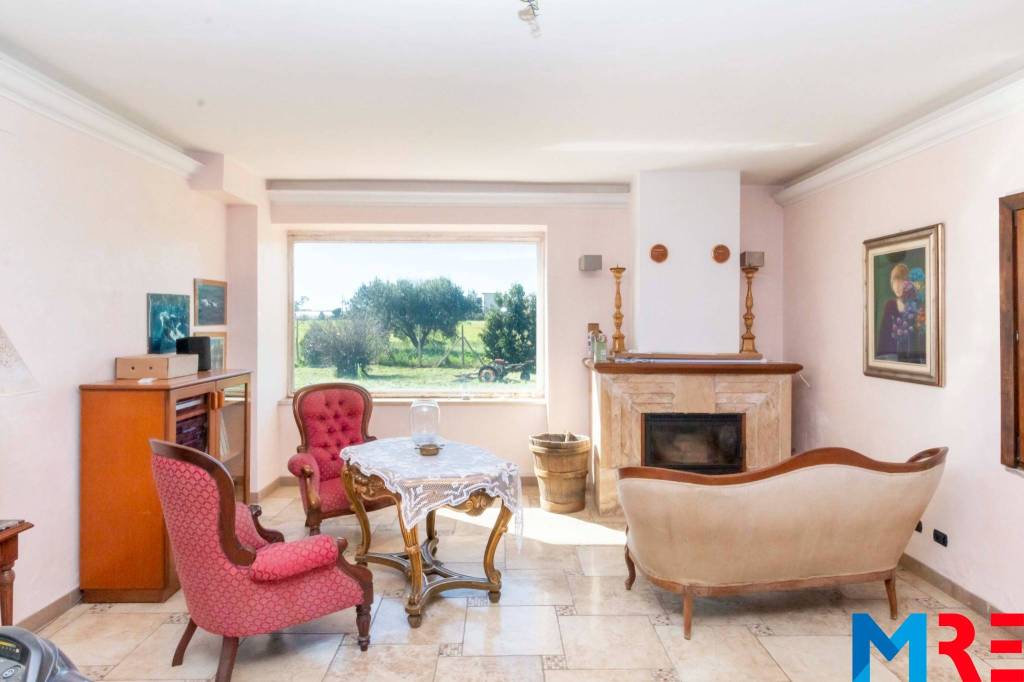 casa indipendente in vendita ad Aprilia in zona Pantanelle