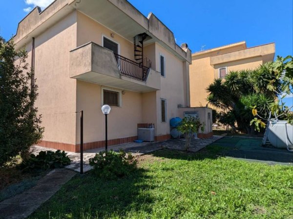 casa indipendente in vendita ad Aprilia