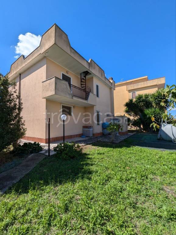 casa indipendente in vendita ad Aprilia
