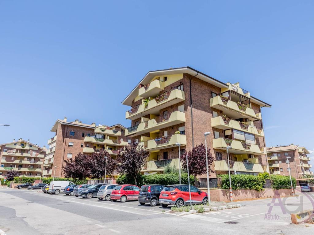 appartamento in vendita ad Aprilia