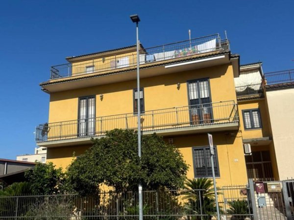 casa semindipendente in vendita ad Aprilia in zona Riserva Nuova