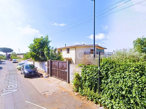 casa indipendente in vendita ad Aprilia in zona Fossignano