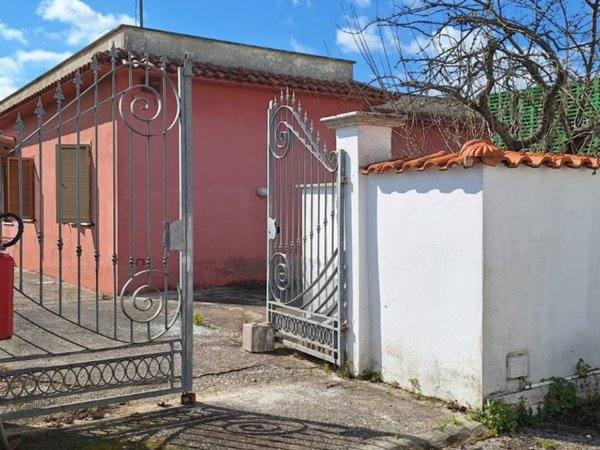 casa indipendente in vendita ad Aprilia