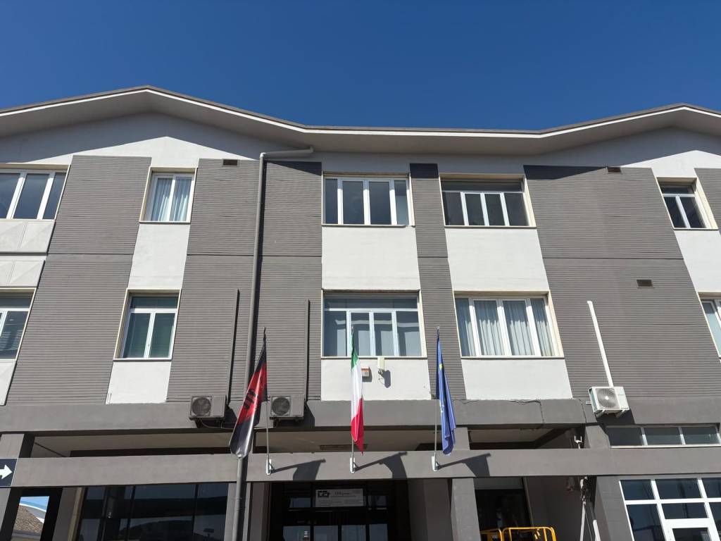 intera palazzina in vendita ad Aprilia