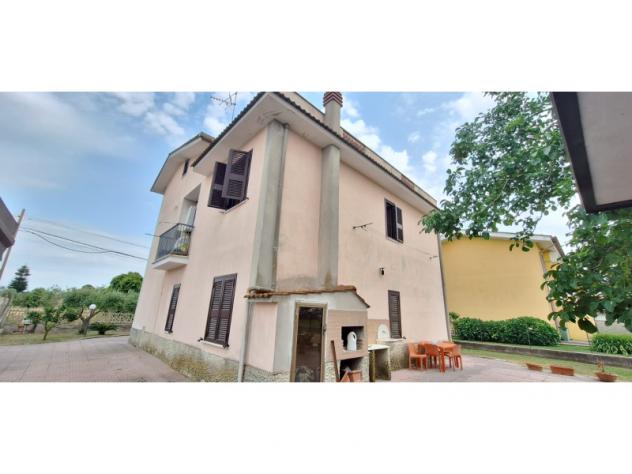 casa indipendente in vendita ad Aprilia in zona Pantanelle