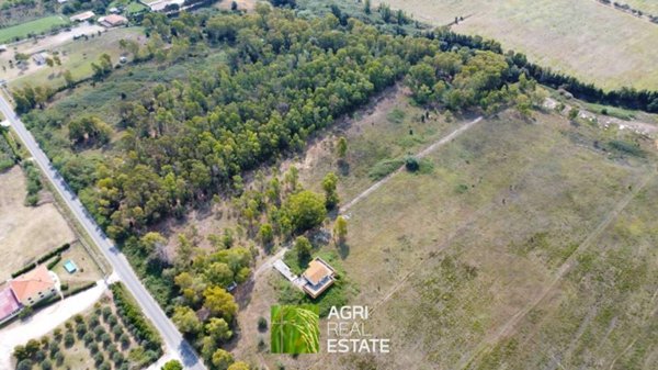 terreno agricolo in vendita ad Aprilia in zona Campo di Carne