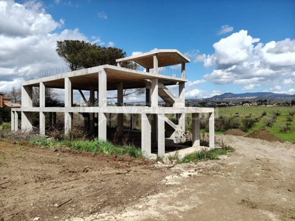 casa indipendente in vendita ad Aprilia in zona Campoleone