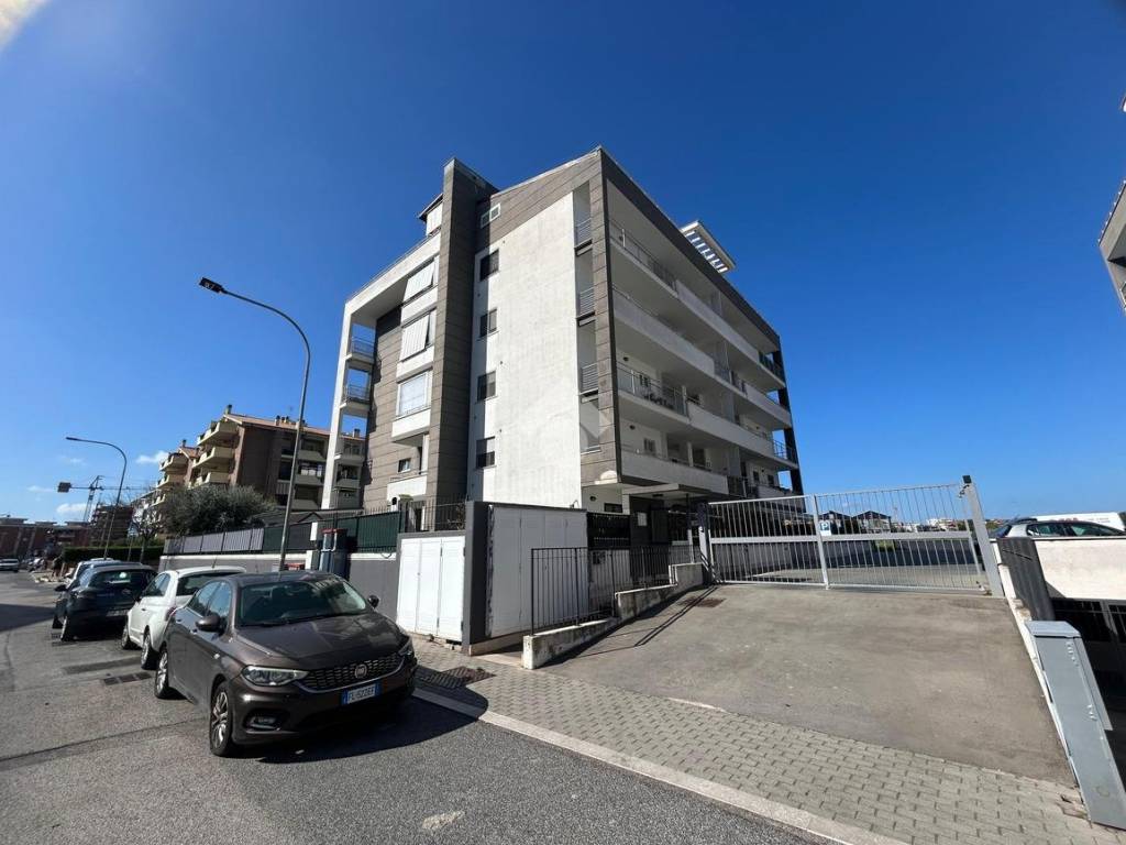 appartamento in vendita ad Aprilia