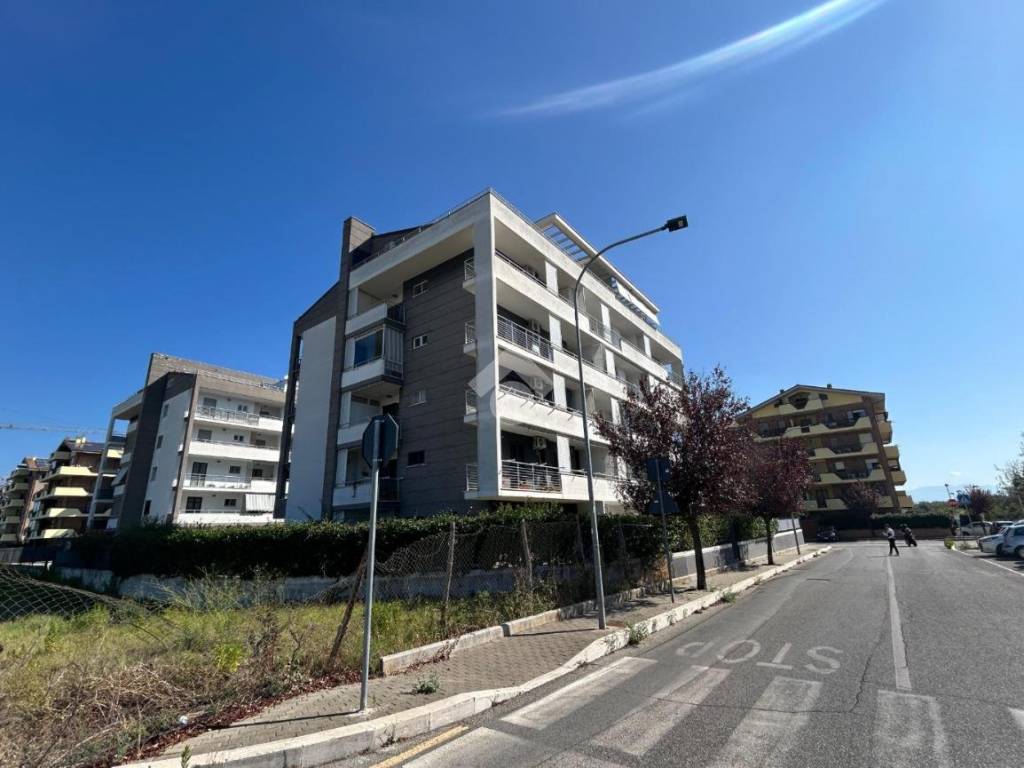 appartamento in vendita ad Aprilia