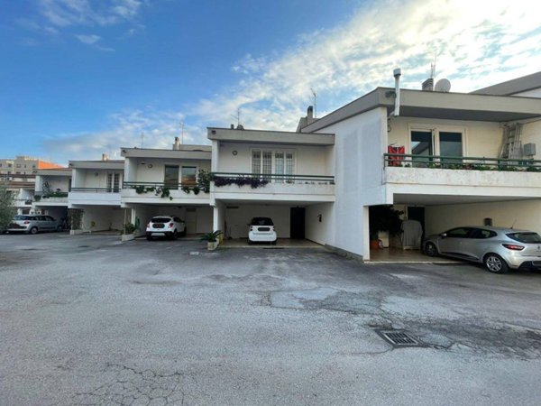 casa indipendente in vendita ad Aprilia