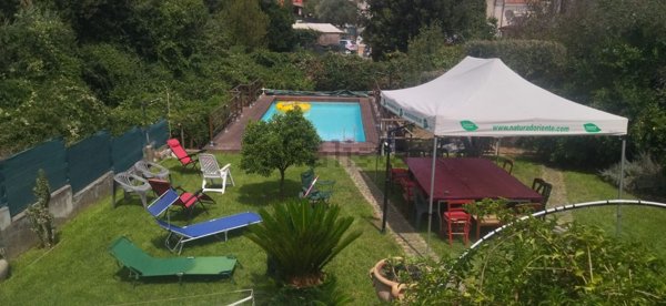 casa indipendente in vendita ad Aprilia in zona Fossignano
