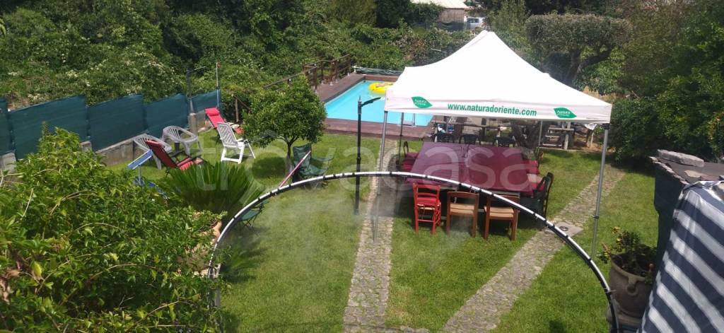 casa indipendente in vendita ad Aprilia in zona Fossignano