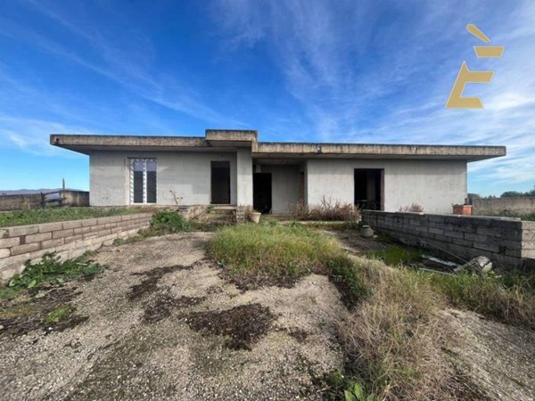 casa indipendente in vendita ad Aprilia