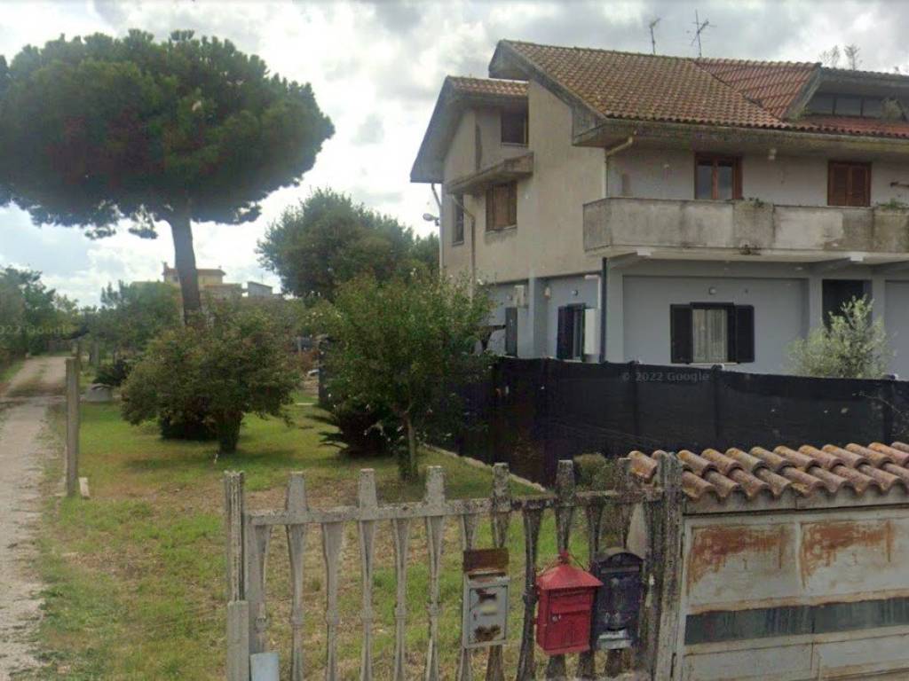 appartamento in vendita ad Aprilia in zona Genio Civile