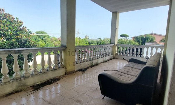 appartamento in vendita ad Aprilia in zona Campo di Carne