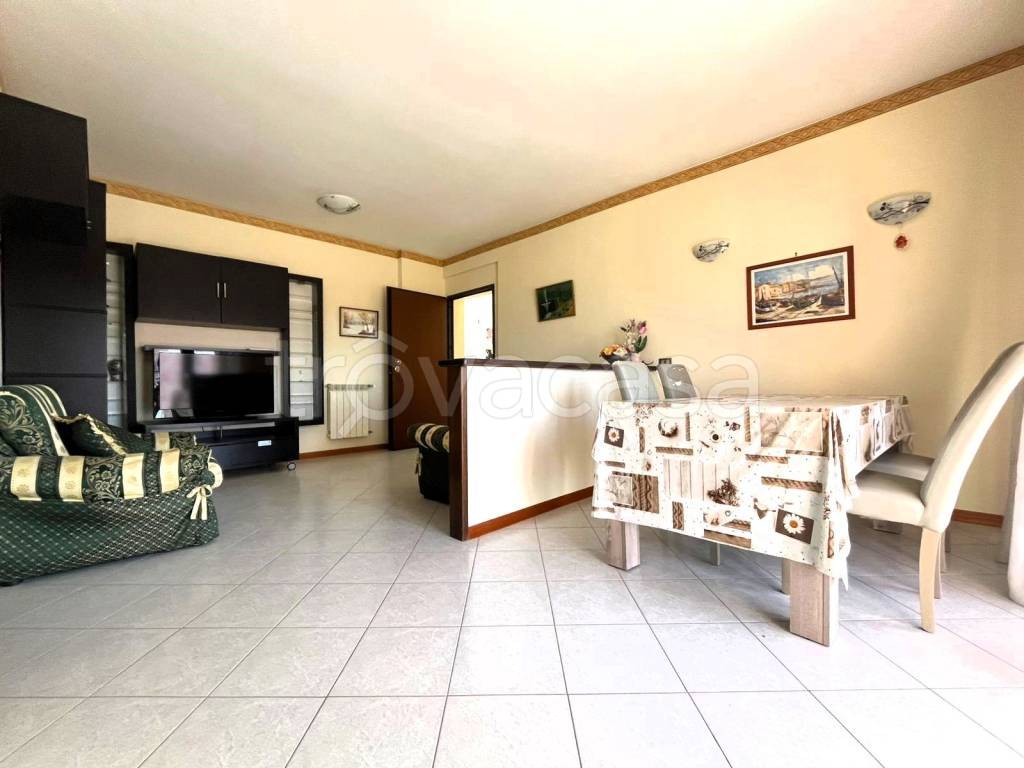 appartamento in vendita ad Aprilia