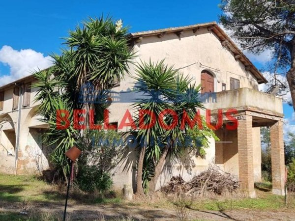 casa indipendente in vendita ad Aprilia in zona Campoleone