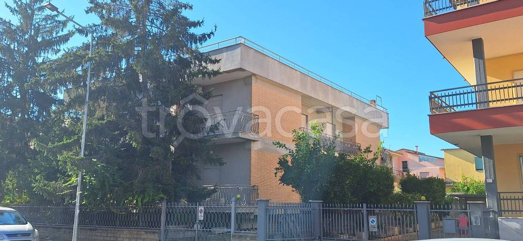 appartamento in vendita ad Aprilia