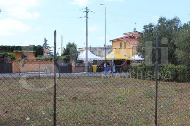 terreno agricolo in vendita ad Aprilia in zona Campo di Carne