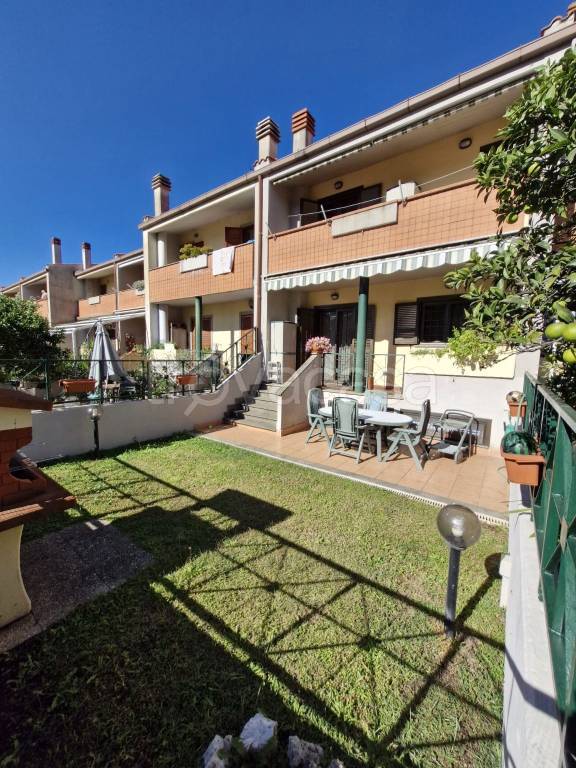 casa indipendente in vendita ad Aprilia
