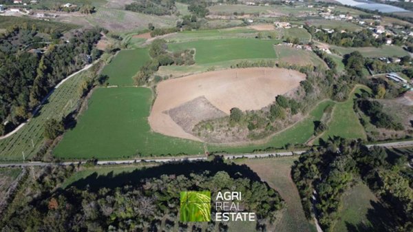 terreno agricolo in vendita ad Aprilia in zona Casalazzara