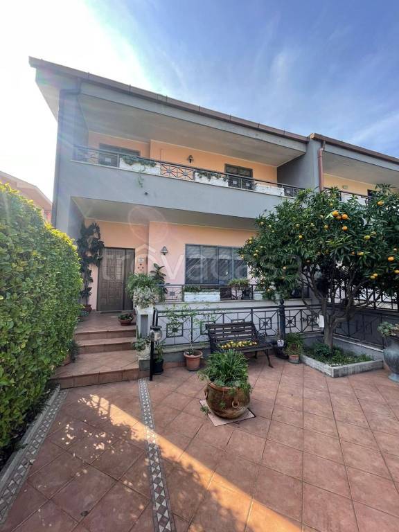 casa indipendente in vendita ad Aprilia