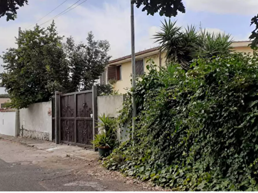 casa indipendente in vendita ad Aprilia in zona Fossignano