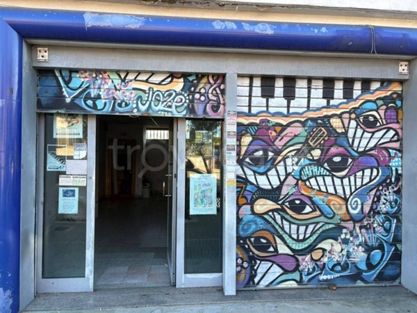 negozio in vendita ad Aprilia